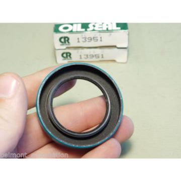 BRAND NEW - LOT OF 3x PIECES - CR Chicago Rawhide 13951 Oil Seals