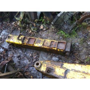 jcb 3c hydraulic ram all sizes ideal log splitter tyre remover. All parts off
