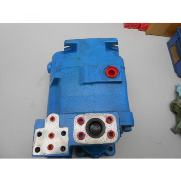 VICKERS Hydraulic Pump Model: PVM057ER09GS02AAE Part No:00200 #1 image