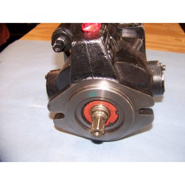 Parker variable displacement hydraulic pump PVP! #1 image