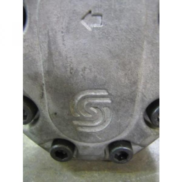 SAUER SUNSTRAND SNP3/26D ROTARY GEAR HYDRAULIC PUMP 1&#034; FLANGE IN/OUT .765&#034; SHAFT #3 image