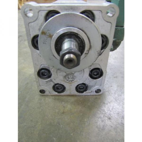 SAUER SUNSTRAND SNP3/26D ROTARY GEAR HYDRAULIC PUMP 1&#034; FLANGE IN/OUT .765&#034; SHAFT #5 image