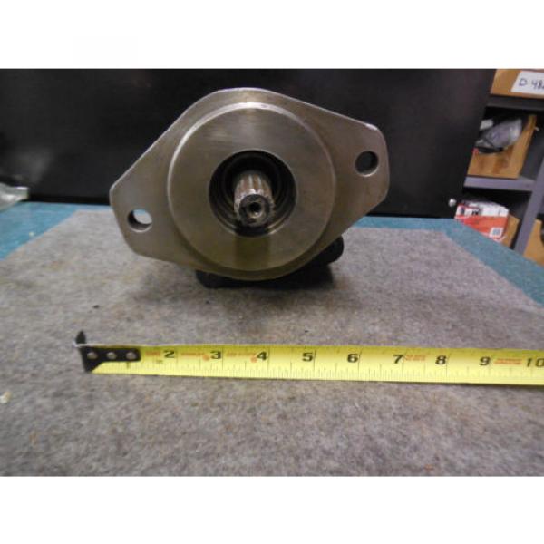 NEW PARKER COMMERCIAL HYDRAULIC PUMP # 12 324-9110-366 022 #3 image