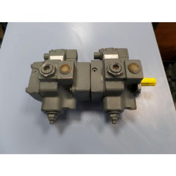 Hydraulic pump Rexroth 1PV2V4-17/20RG01MC63 A1+1PV2V4-17/20RG01MC63 A1 #1 image