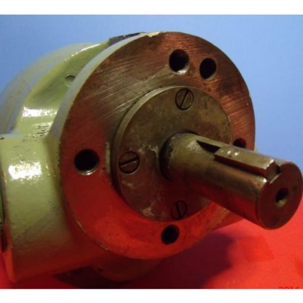 Brown &amp; Sharpe Hydraulic Pump No.558 #2 image