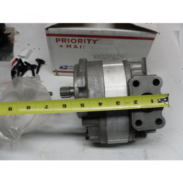 New Parker HD77X3067 Hydraulic Gear Pump. #1 image