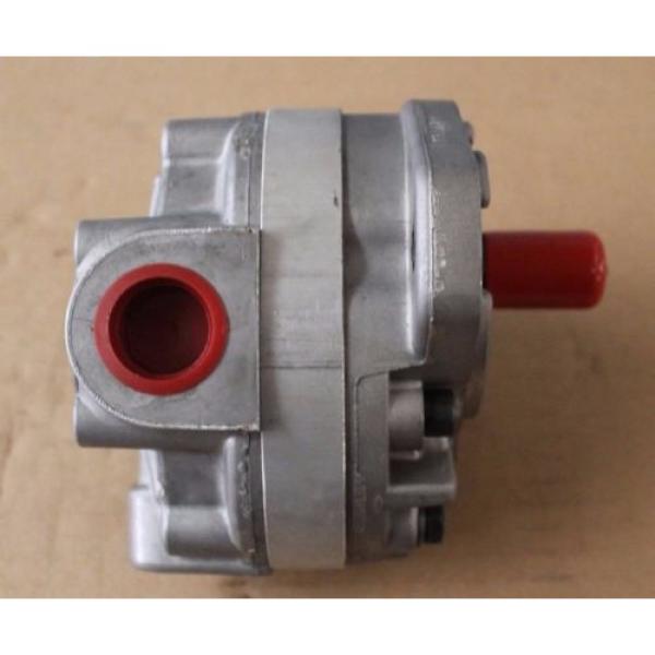 Hydraulic motor/pump 3/4&#034; shaft in/out ports 7/8&#034;  FREE SHIPPING #3 image