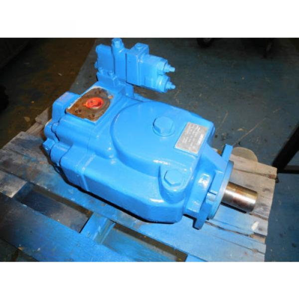 Vickers PVH131QICRCF16S:10C21V1731070 Hydraulic Piston Pump 60GPM #1 image