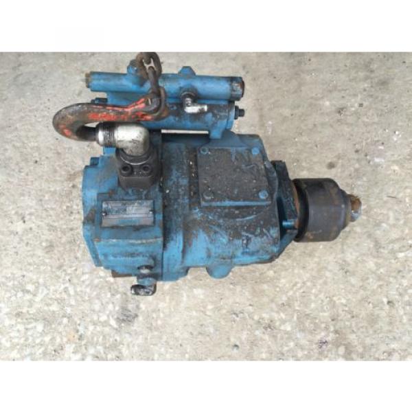 Vickers PVE47QI Hydraulic Pump #1 image