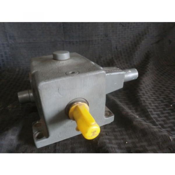 Rexroth PV6V3-20/25R8MC 40 A1/5, Hydraulic Vane Pump **New Old** #3 image