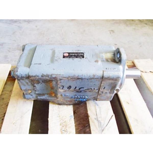VICKERS ,PERFECTION F34535V50A38-86-0D22R HYDRAULIC PUMP (USED) #1 image