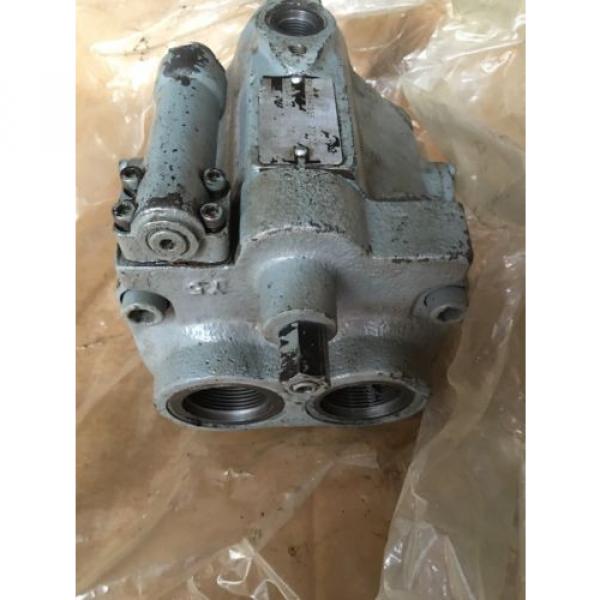 L38-7054 Daikin Variable Piston Pump #2 image