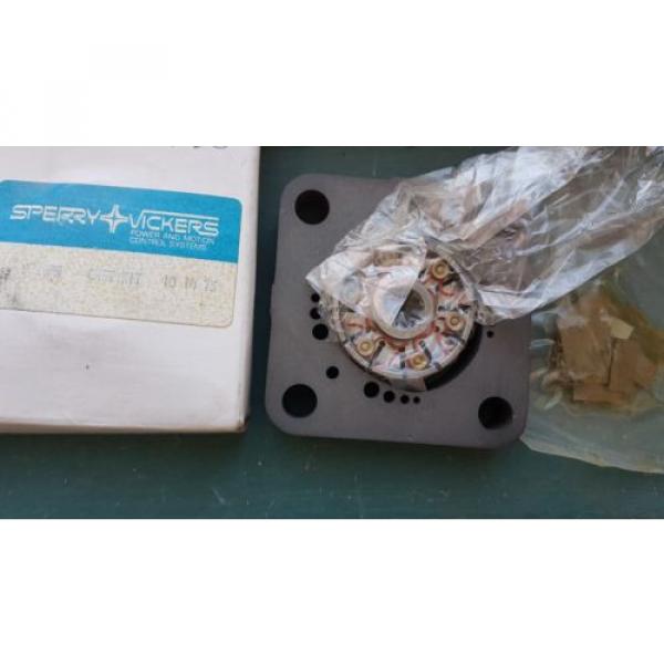 New Eaton Vickers Power and Motion Control Systems Pump Repair Kit 922835 USA #1 image