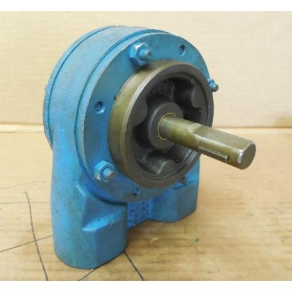 Tuthill Hydraulic Gear Pump 2RC1FA-RH 1&#034; NPT 5/8&#034; Shaft Dia New #1 image