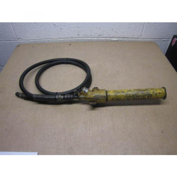 USED ENERPAC P14 PUMP CAP TONS PSI 8650 WITH HOSE NO HANDLE FREE SHIPPING #1 image