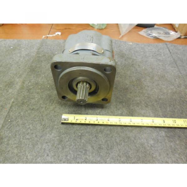 NEW PARKER COMMERCIAL HYDRAULIC PUMP # 302-9310-005 #2 image