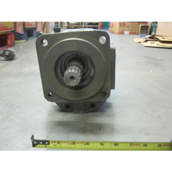 NEW PARKER COMMERCIAL HYDRAULIC PUMP 316-9710-032 #2 image