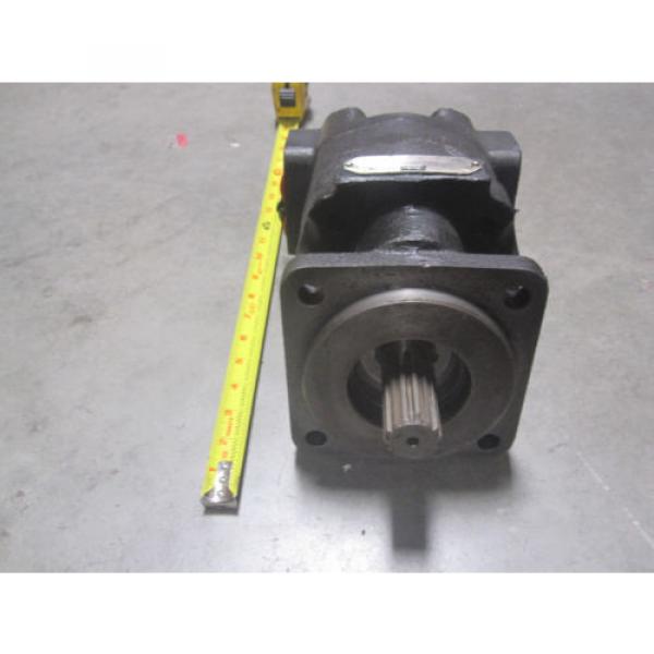 NEW PARKER COMMERCIAL HYDRAULIC PUMP # 323-9210-092 #3 image