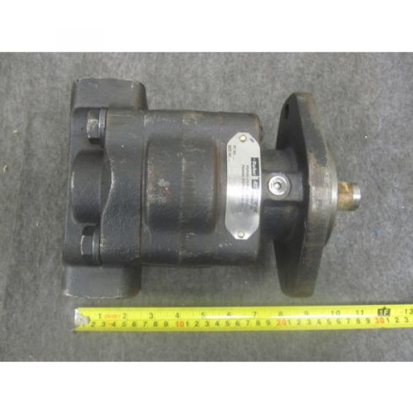 NEW PARKER COMMERCIAL HYDRAULIC PUMP # 324-9218-630 #1 image