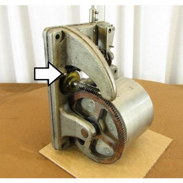 Victor Victrola Phonograph M240L Motor Governor Bearing Set Screw (0622N) #5 image