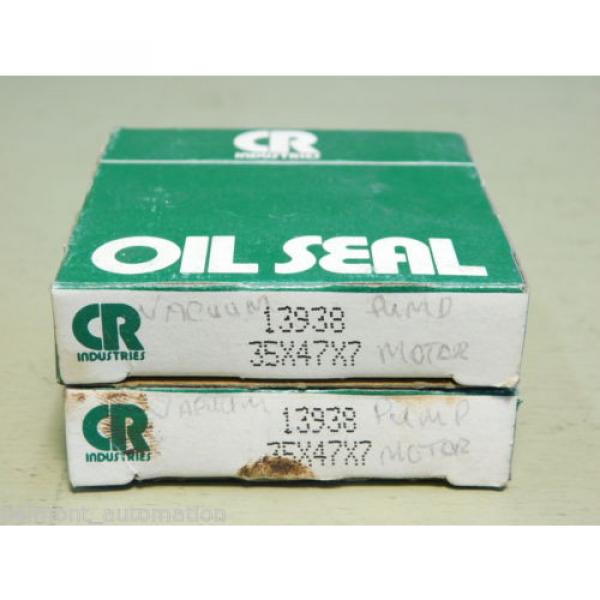 BRAND NEW - LOT OF 2x PIECES - CR Chicago Rawhide 13938 Oil Seals #1 image